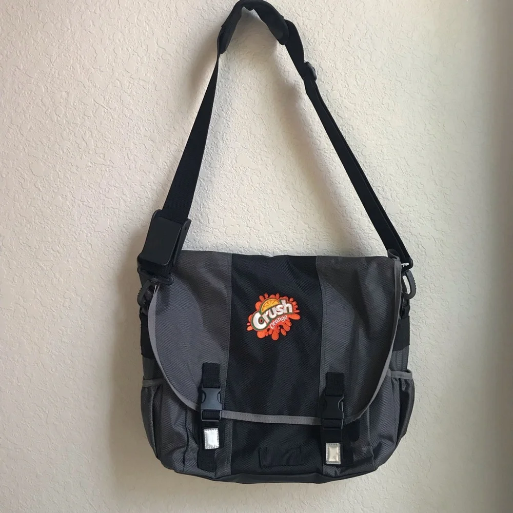 District Threads Montezuma Messenger Backpack Bag